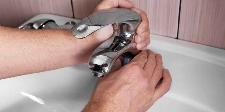 servicos relacionados com Reparação de Torneiras